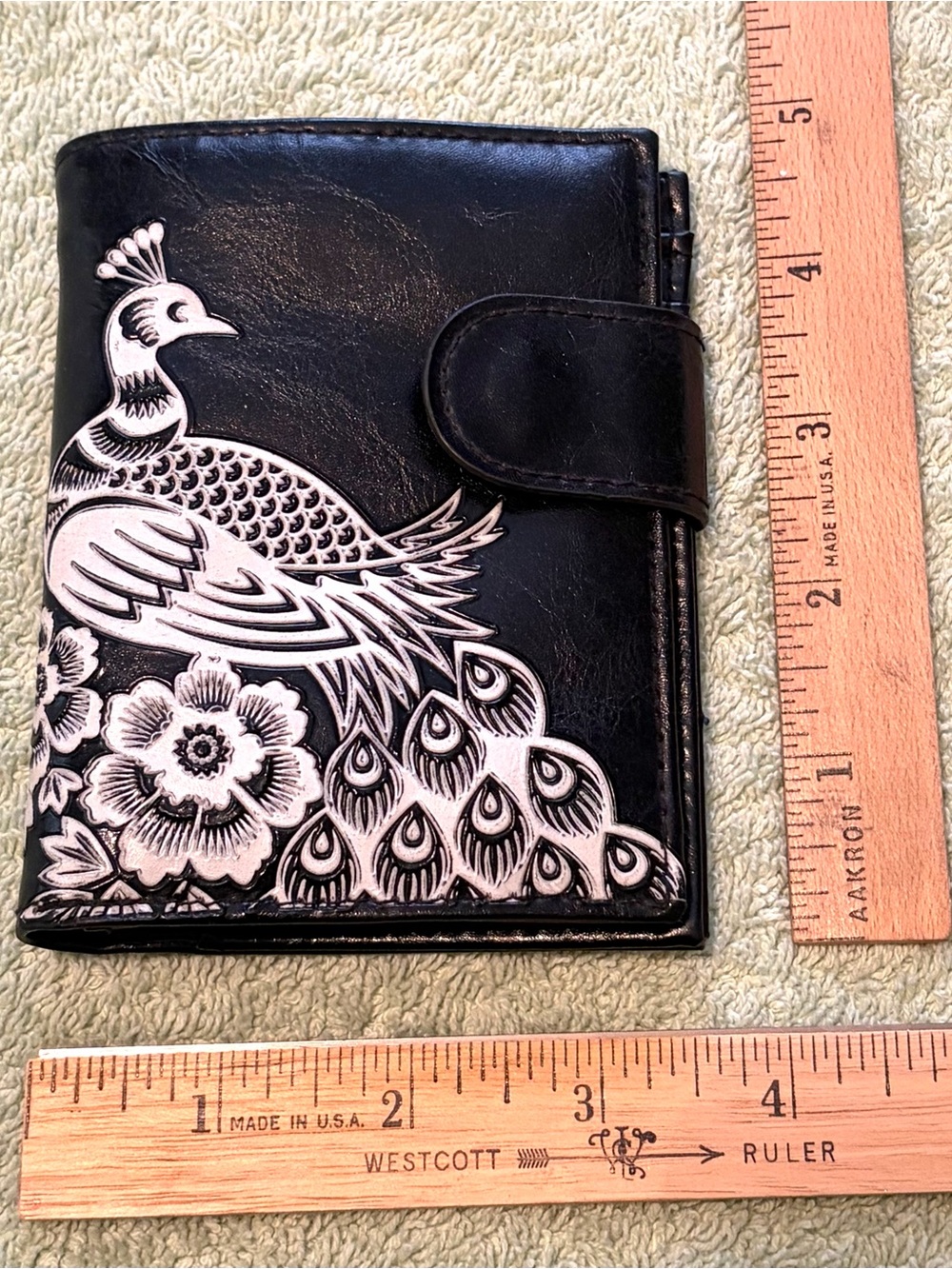 LANSHY Black Peacock Floral Bifold Wallet Snap Closure